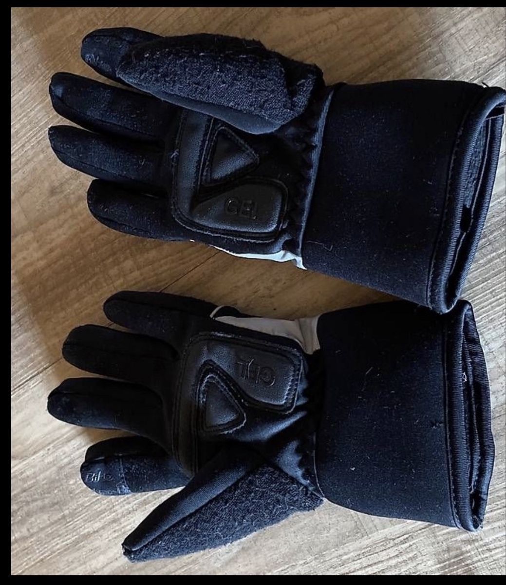 Guanti & manicotti: Motorradhandschuhe – Usato da Buchs AG venduto da Fruchtzwerg81 1