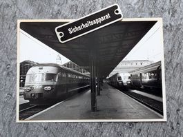 SBB zwei TEE Züge im Bahnhof - Foto