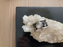 Massiver Silberring mit Mondstein Grösse 58