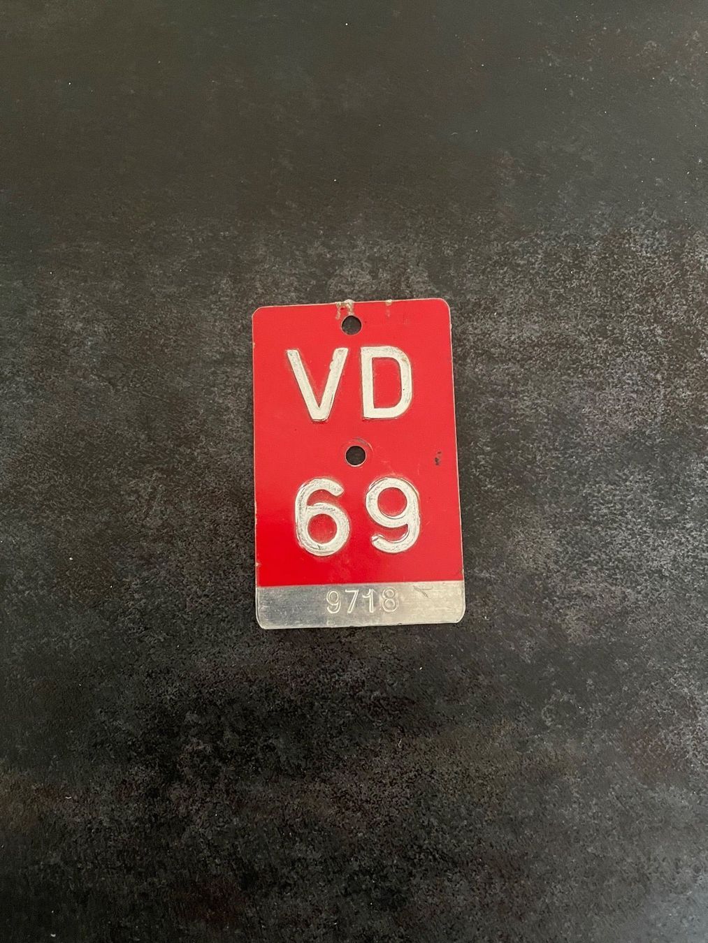 Insegne: Ancienne Plaque de Vélo VD 69 – Usato da Vallamand venduto da Bricbracbroc82