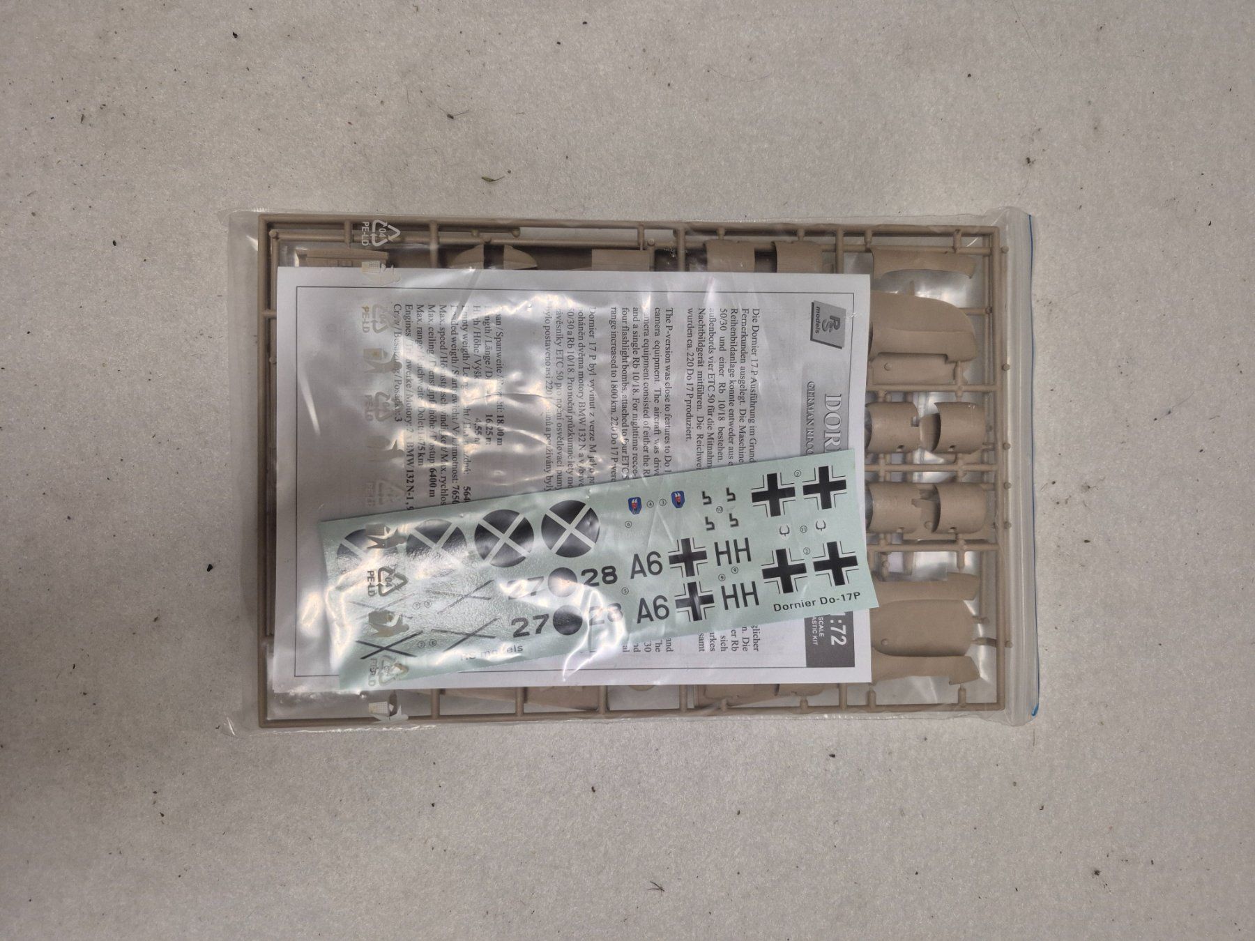 Kits de montage: Modellbausatz Dornier Do 17 P 1:72 – D'occasion à Wald ZH par recher67 1