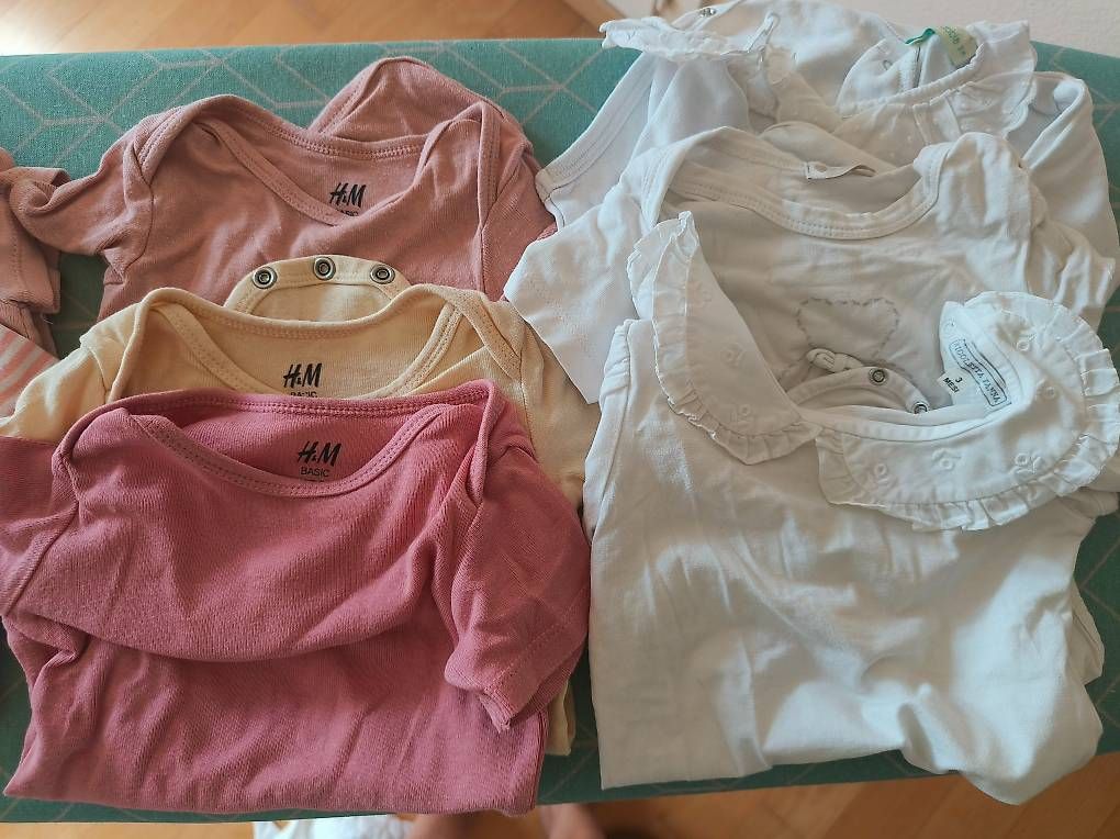 Petit Bateau Lotti & Set di vestiti: Lot de 10 body 3-6 mois – Usato da Pully venduto da chi_p2rq 3