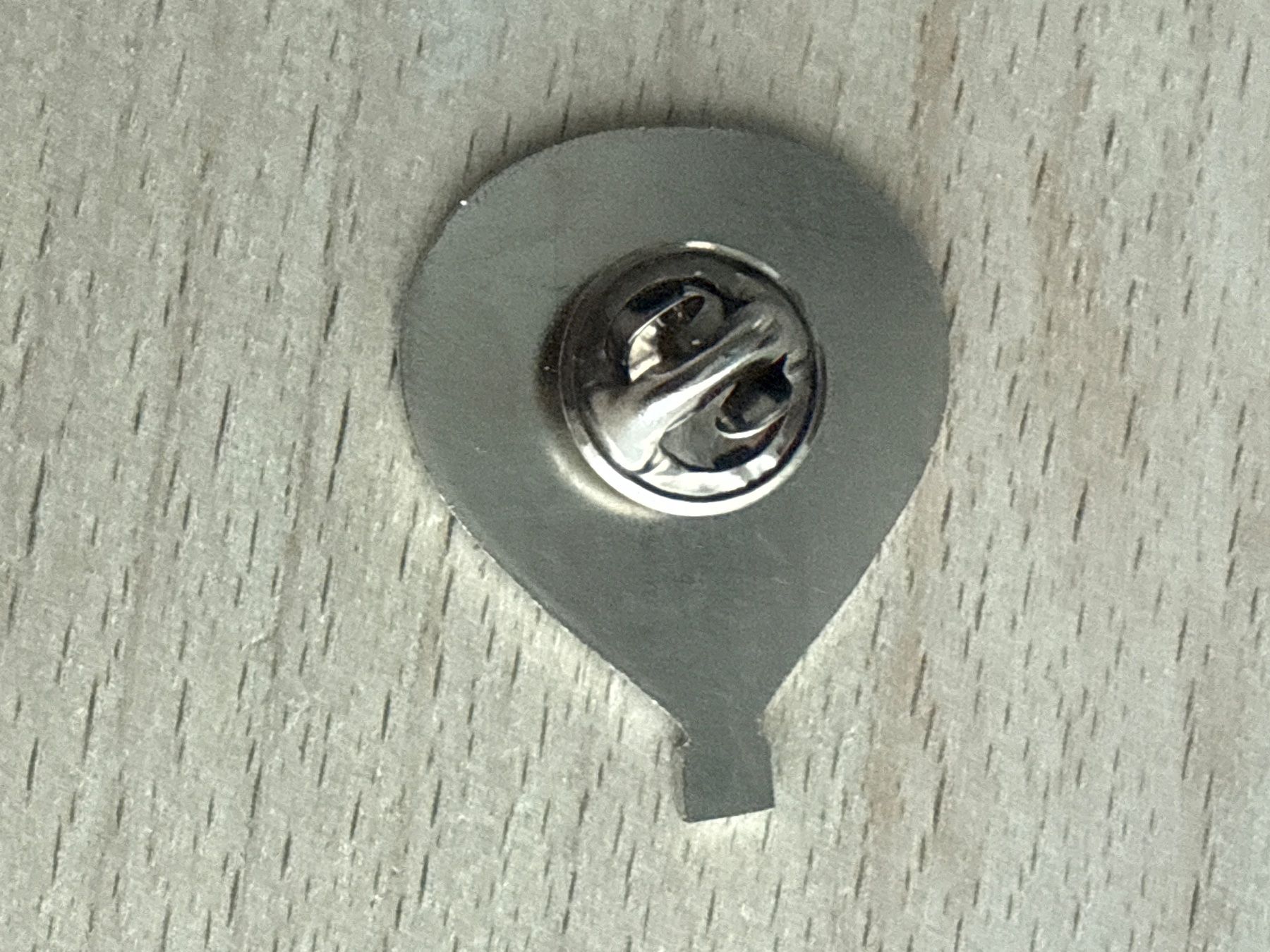 Placchette & Badge: Pin Heissluftballon Helvetia – Usato da Glattbrugg venduto da Schweigmatt 1