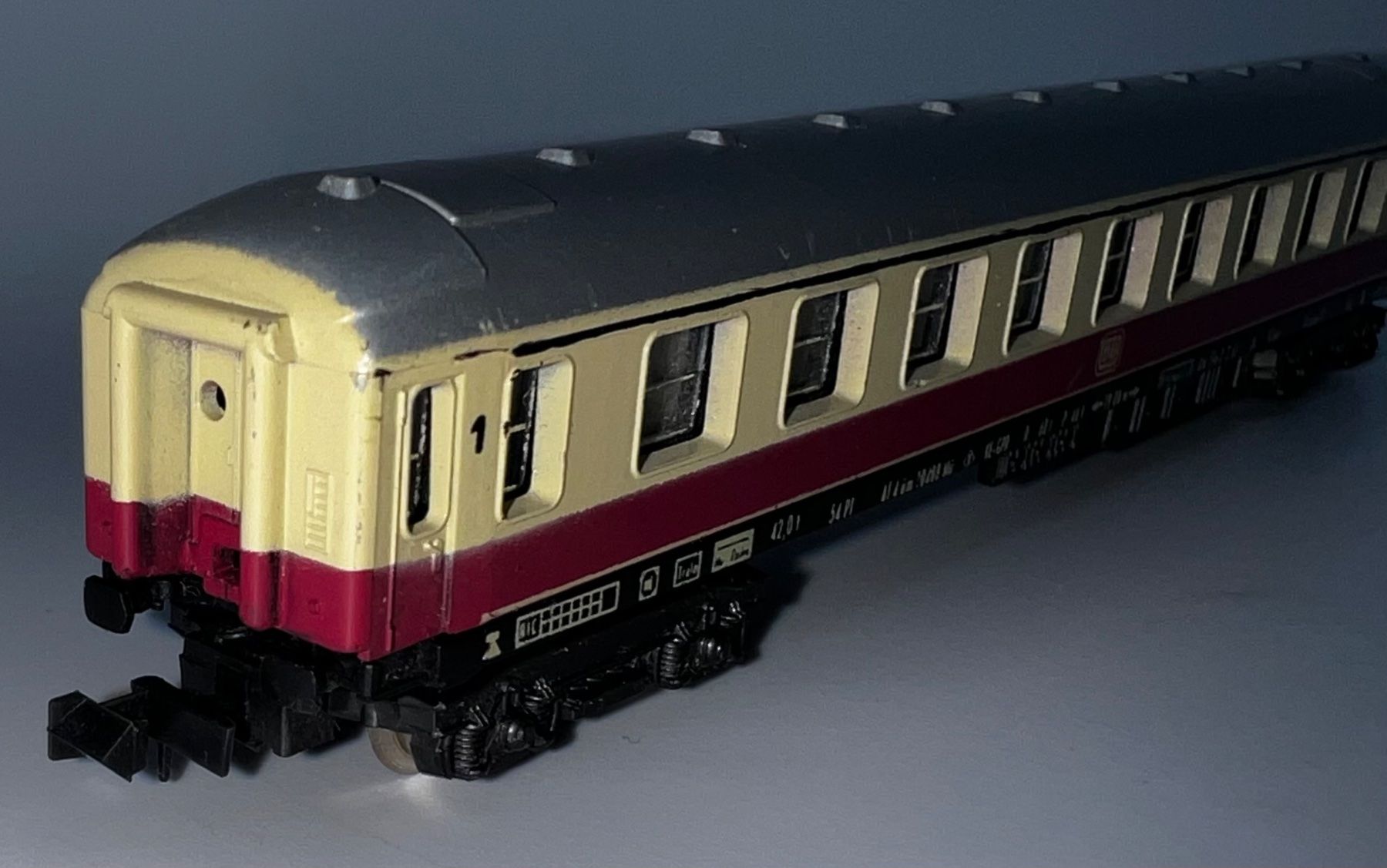 Lima Modellini di ferrovie: Lima 1. Kl Wagen der DB (N) – Usato da Basel venduto da jonnyhaas 2