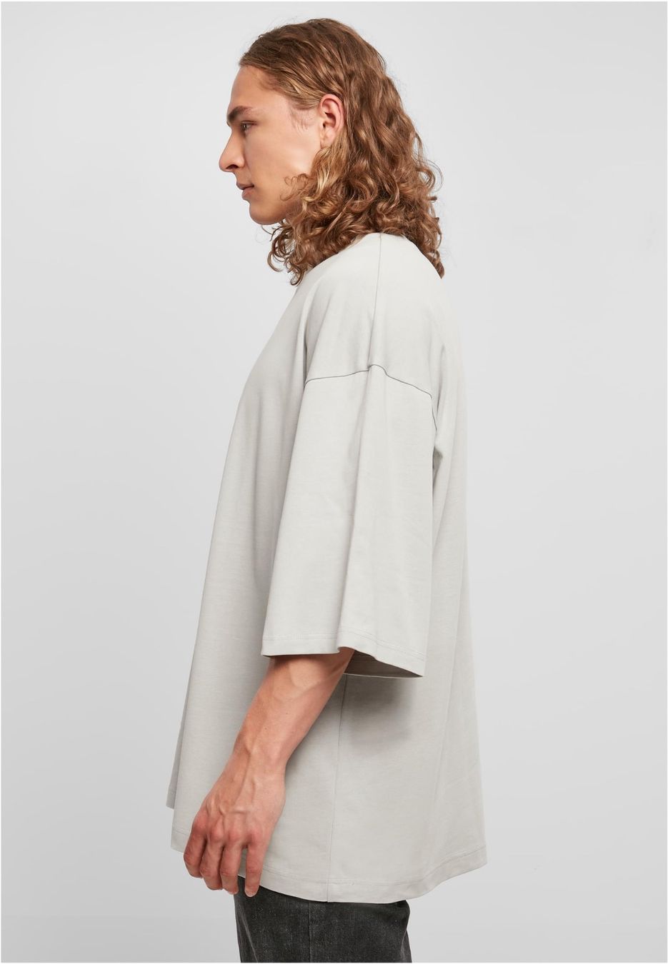T-Shirts: UGi BIGY Tee - Oversize Tee - Asphalt – Neu und originalverpackt aus Regensdorf von StyleTown 2