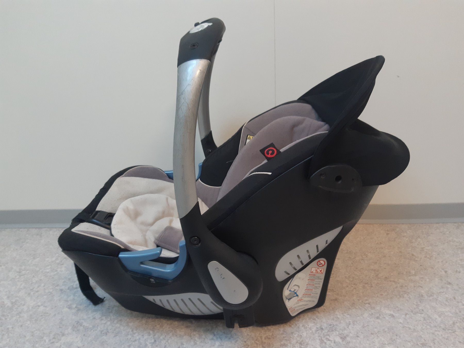 Concord Sièges auto: Kindersitz Babyschale Concord Ion – D'occasion à Giffers par attila07 1