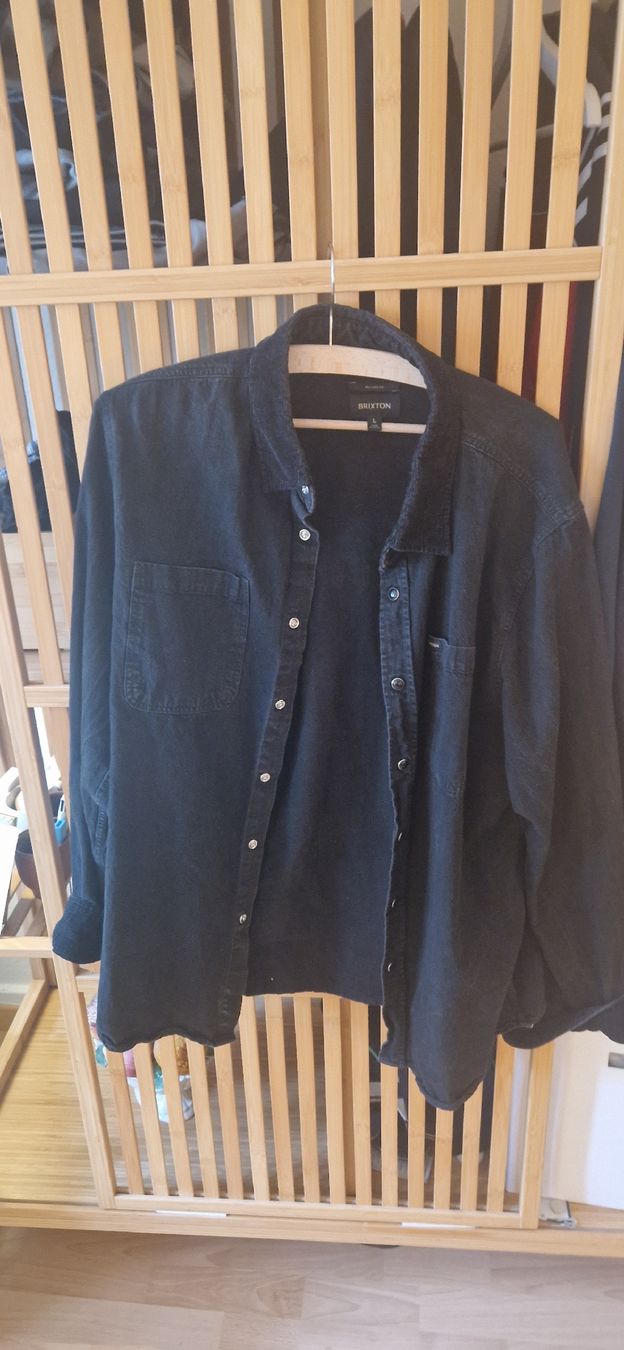 Camicie: Chemise Brixton noire, taille L – Usato da Zürich venduto da diabolo96