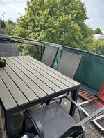 Tisch und 4 Stühle (outdoor)