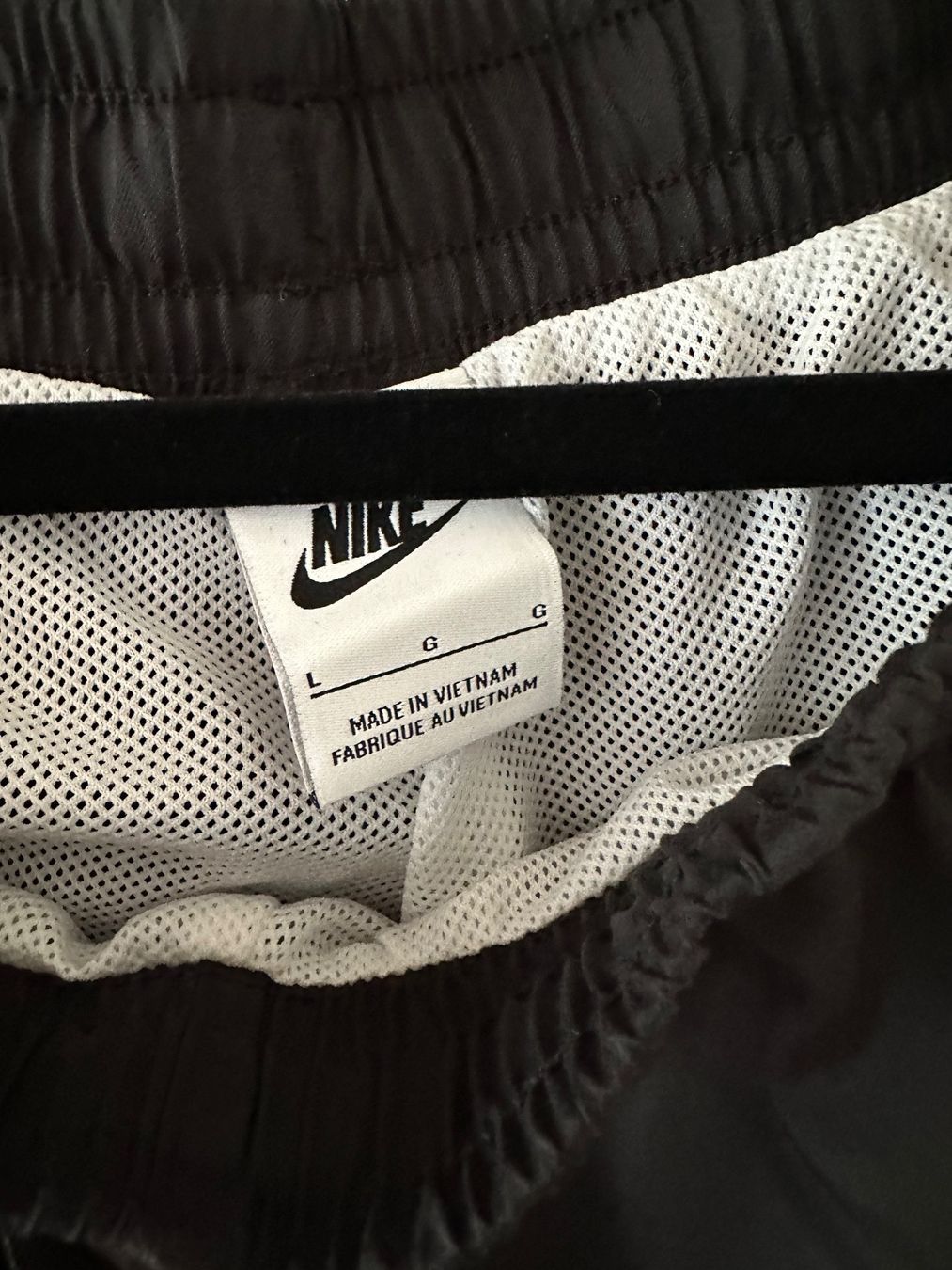 Nike Pantaloni: Nike Flow Shorts Set – Usato da Worb venduto da le_castor 5