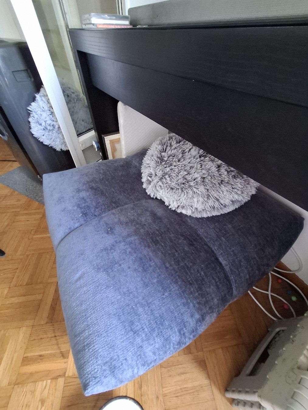 Poltrone: pouf bleu – Usato da Lausanne venduto da Ptite_Dame