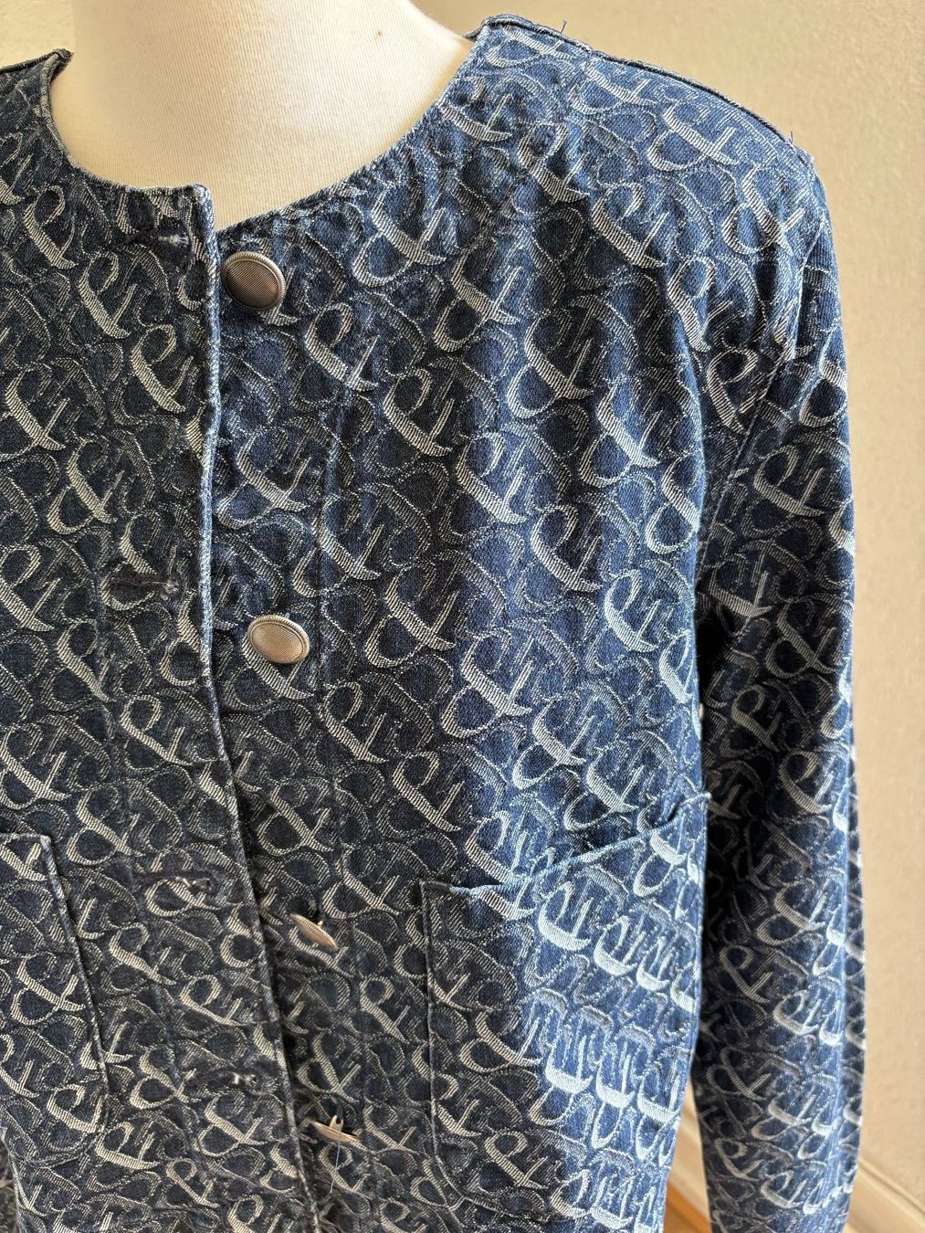 Giacche: Veste jean t.L – Usato da Vallorbe venduto da Savannah03 2