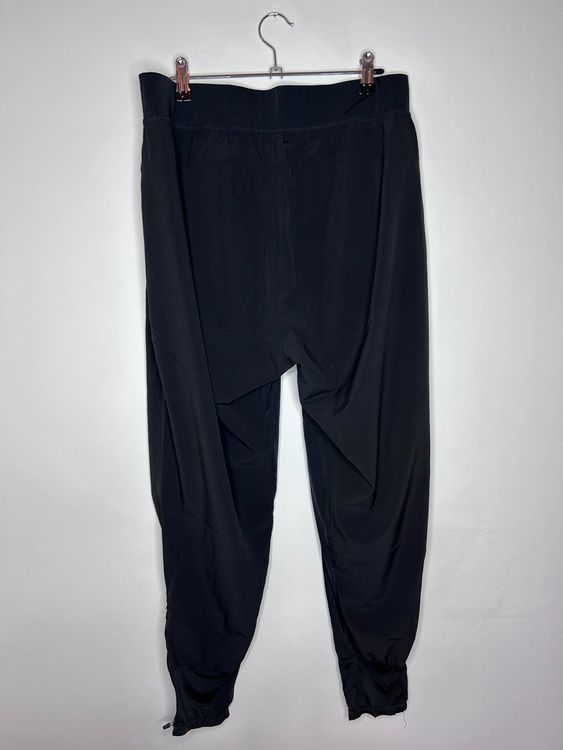 H&M Pantaloni: H&M Sport Hose – Usato da Stäfa venduto da Flurina12 1