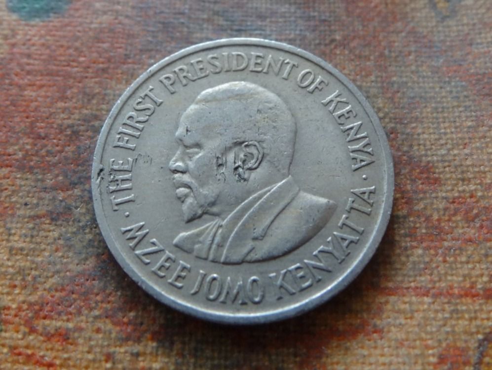 Tutti le monete: KENYA   50  Cents   1971 – Usato da Romanel-sur-Lausanne venduto da Swift13 1
