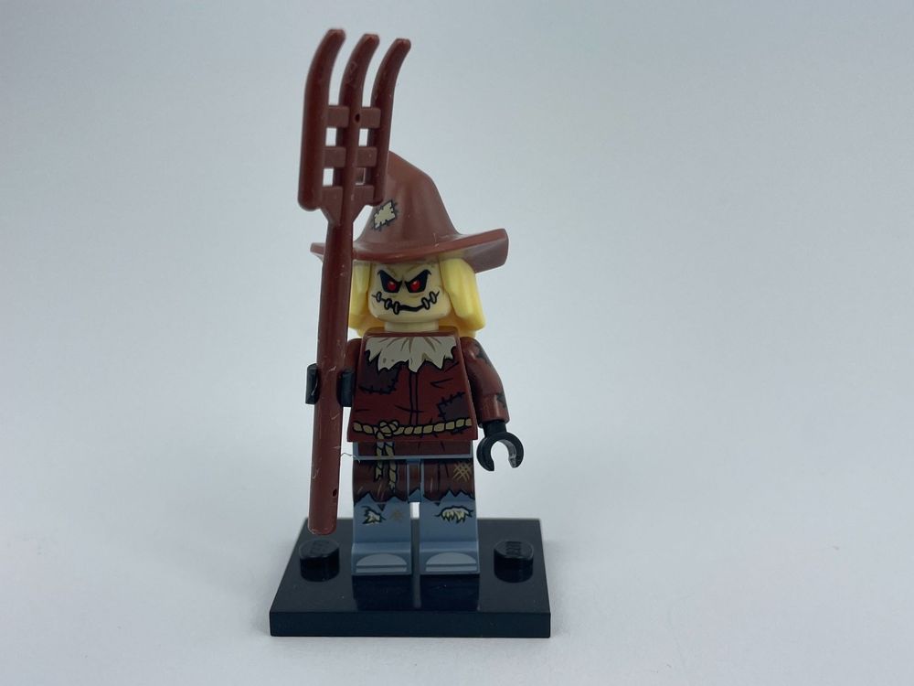 LEGO Super Heroes Scarecrow Minifigure The Batman Movie DC 70913 sh0391 main image 1