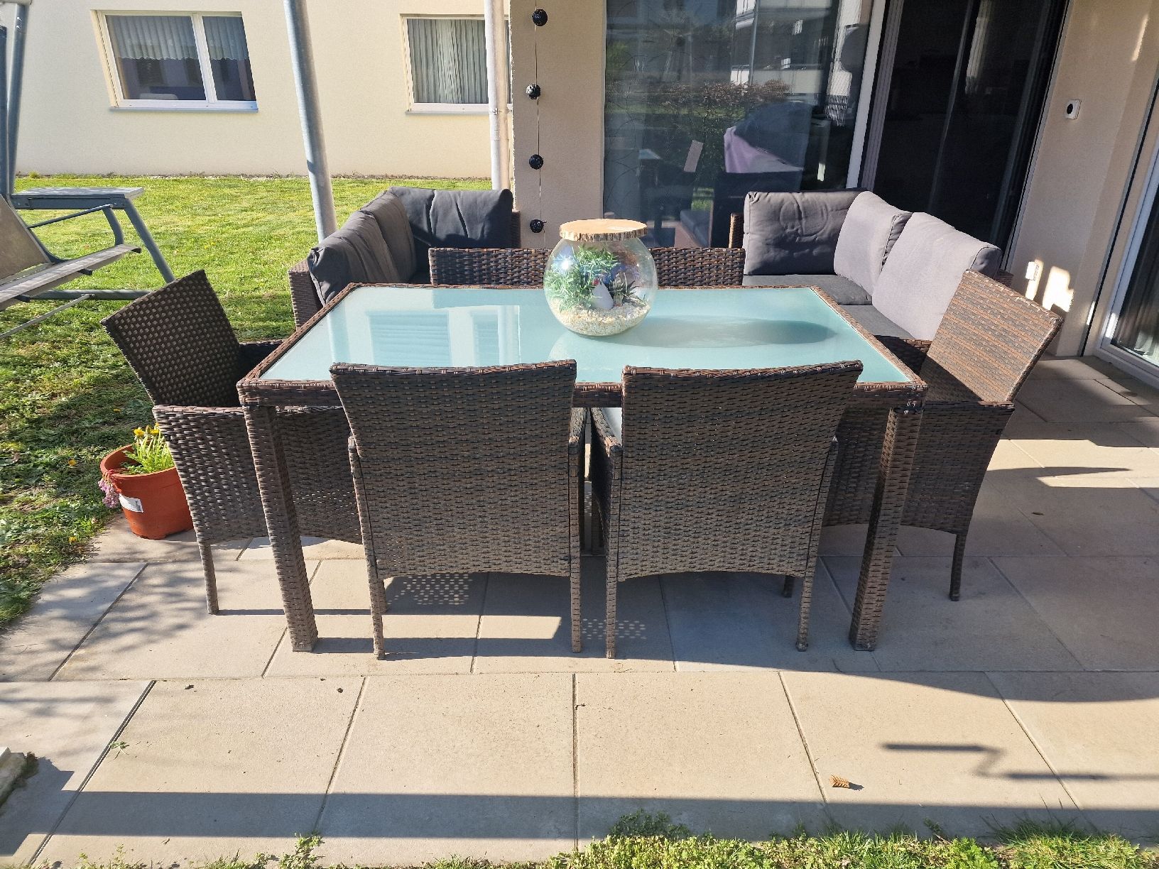 Tischset: Rattan Tischset mit 6 Stühlen  – Gebraucht aus Rafz von GarageSesti-Cars 1