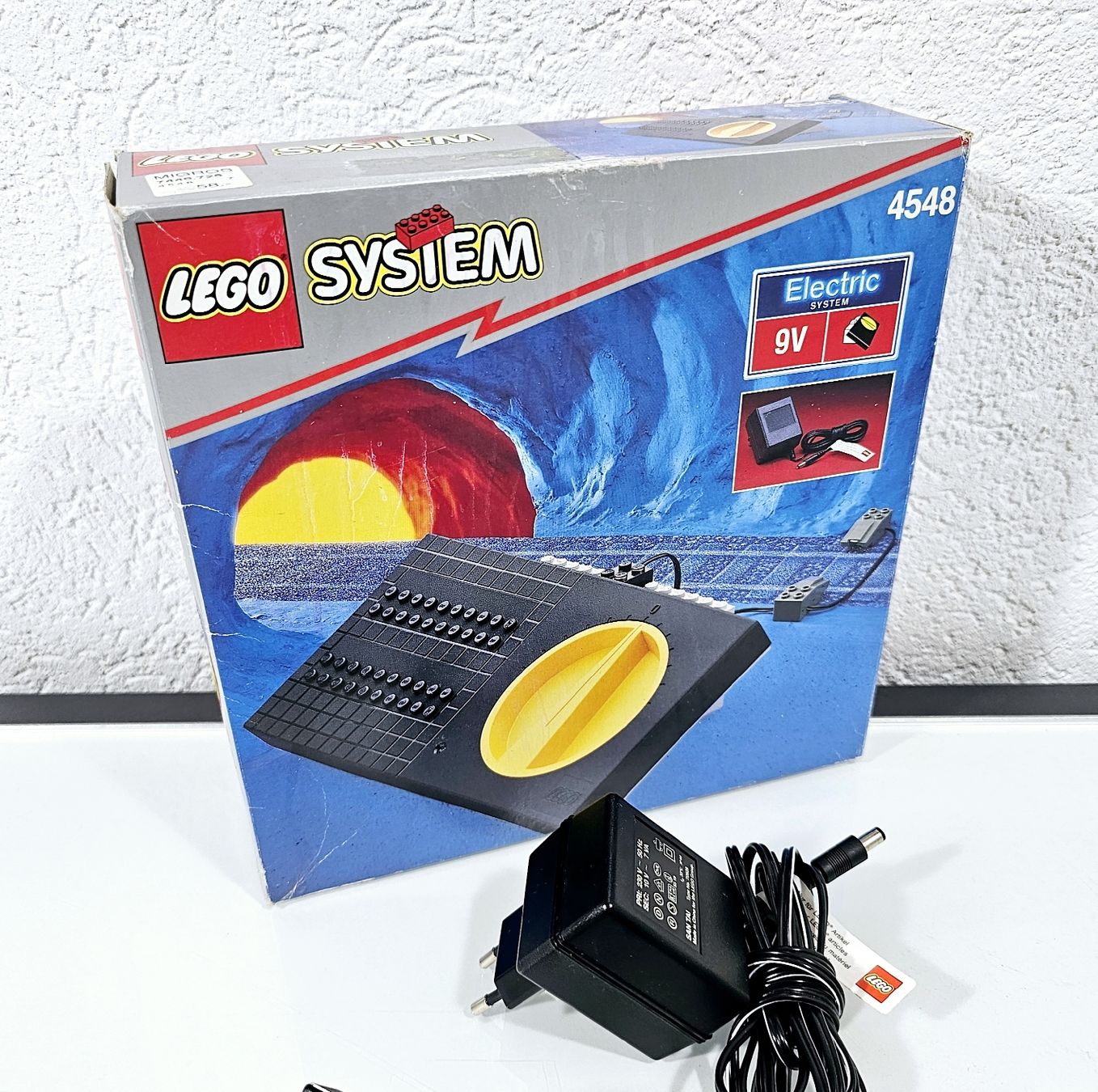 Lego Baukästen: LEGO EISENBAHN 4548 TRAFO 9 VOLT SYSTEM MIT OVP – Gebraucht aus Turbenthal von  2
