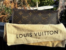 Louis Vuitton Brazza Monogram 