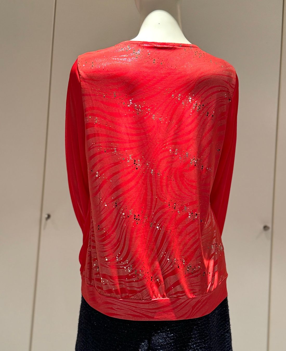 Blusen: Ravissante blouse de soirée rouge 40 – Neu (gemäss Beschreibung) aus Genève von fto_sz8d 4