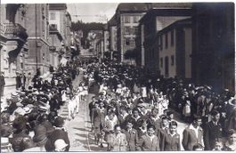 LA CHAUX - de - FONDS, défilé des promotions !