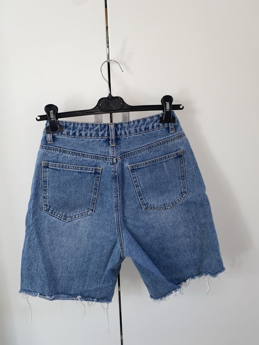 Jeans: Jeans Shorts, hellblau, Gr. 36 – Usato da Basel venduto da Nina_777 4