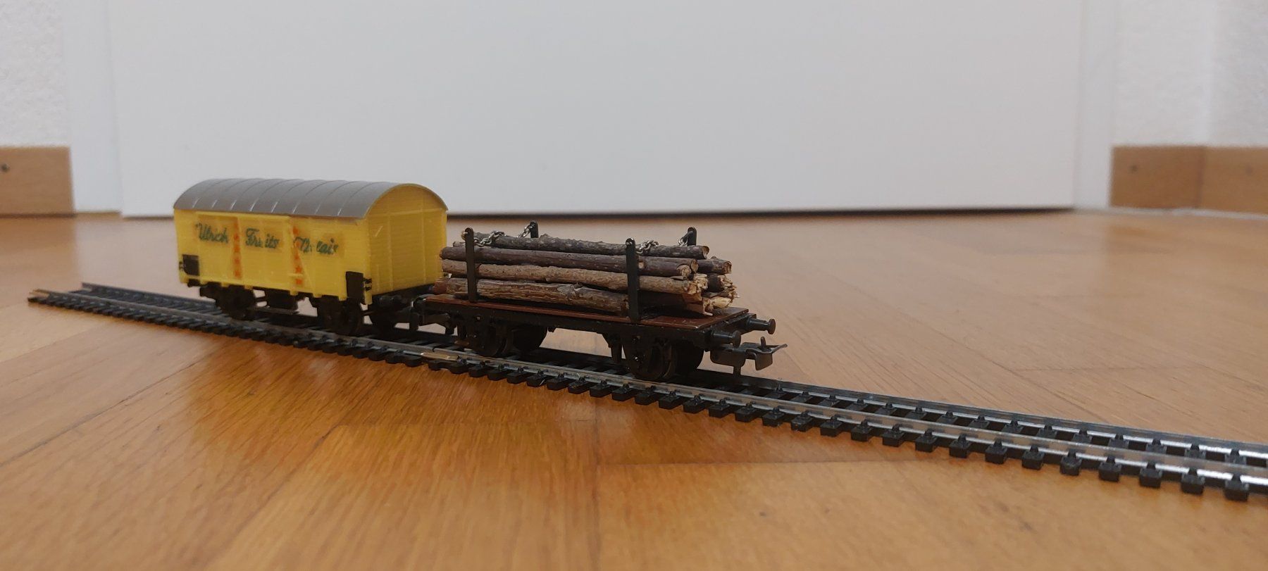 Buco Modellini di ferrovie: H0 2x Bugo Güterwagen – Usato da Steffisburg venduto da losti33 2