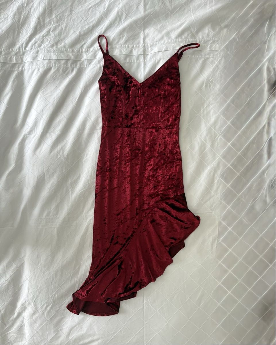Vestiti: Rotes Samtkleid, Gr. 34 – Usato da Kreuzlingen venduto da sasha__