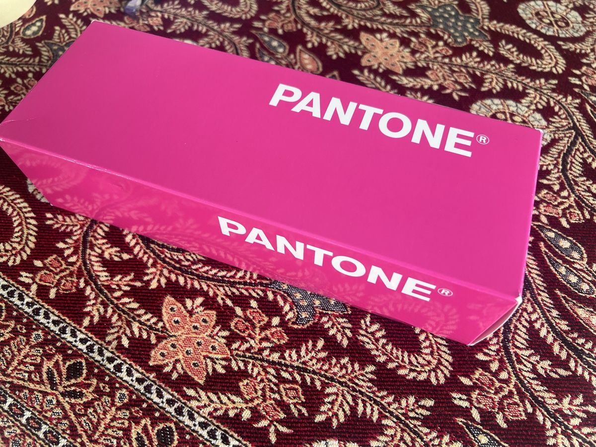 Colori: Pantone Metallics Solid Coated Guide, Good Condition – Usato da Zürich venduto da hug_q78k 7