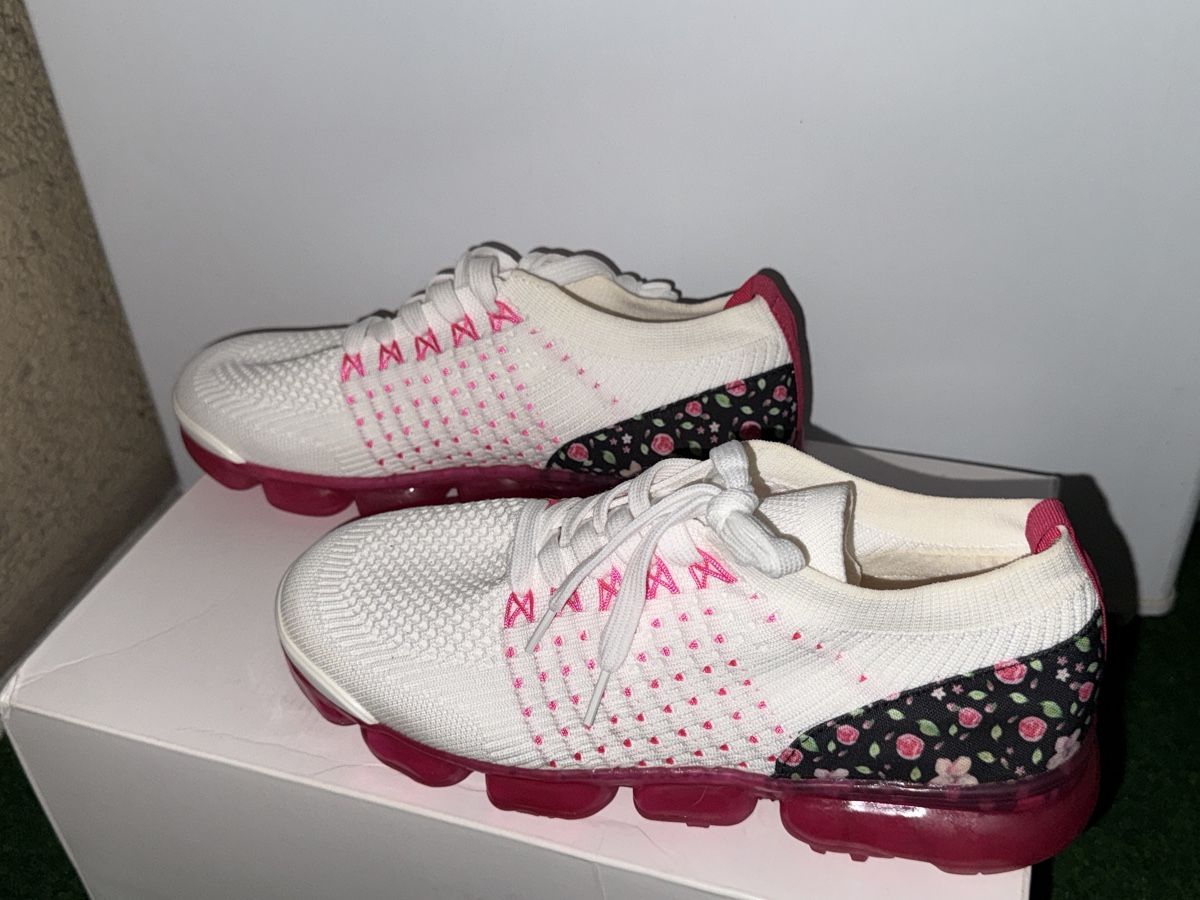 Chaussures femmes: Damen Sneaker Grösse 39 Neu – Neuf avec emballage d'origine à Schlieren par kle_dis 2