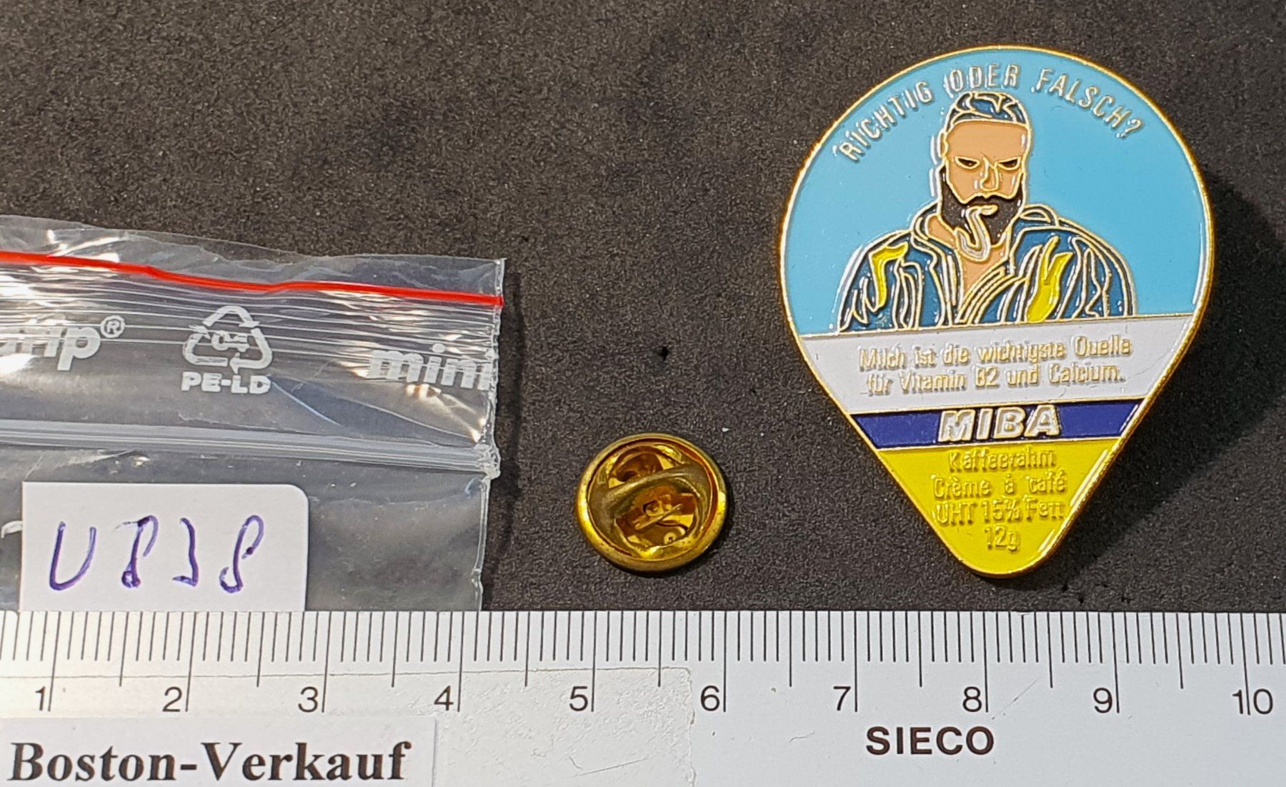 Coperchi dei cremini per caffè: U838 - Pin Kaffeerahmdeckel MIBA – Usato da Reinach BL venduto da Boston-Verkauf 2