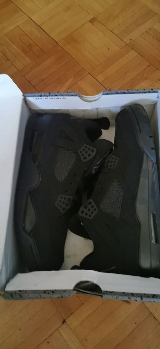Jordan Herrenschuhe: Air Jordan 4 black cat – Neu und originalverpackt aus Genève von vins50 2