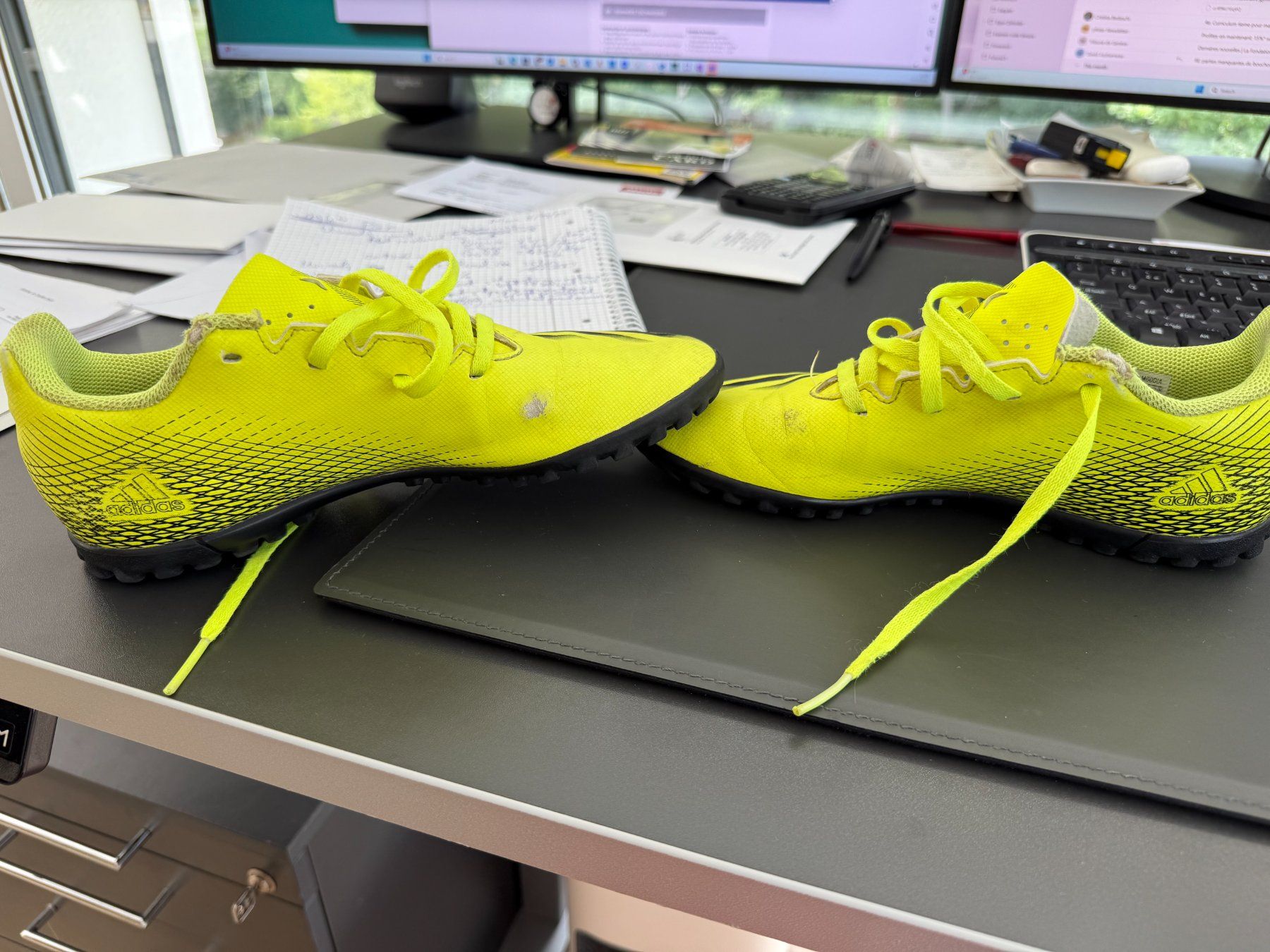 Adidas Scarpe per ragazzi: Adidas Kinder Hallenschuhe Gr. 38 – Usato da Chambésy venduto da mariuselus 1