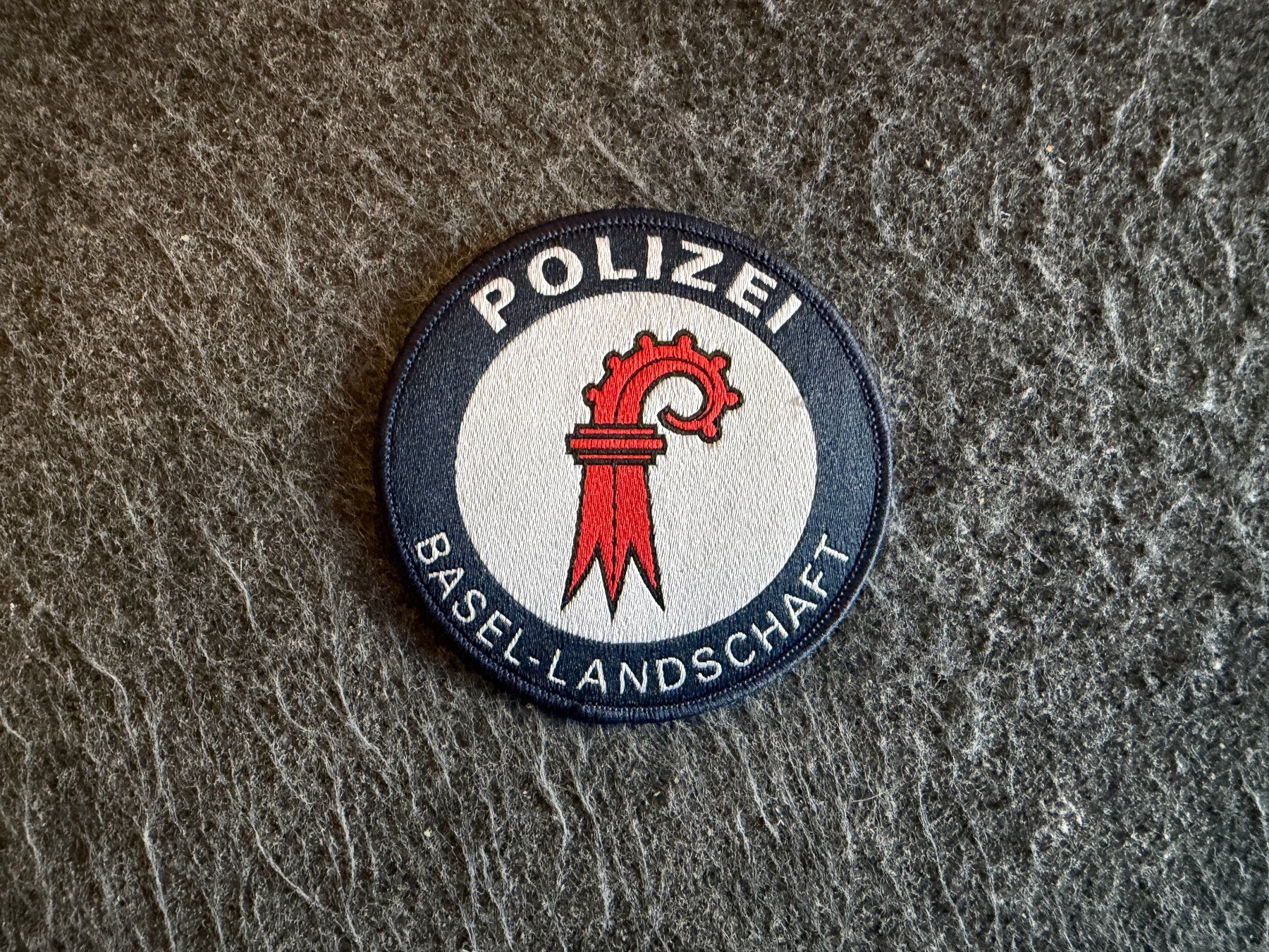 Plaquettes & Badges: Patch Polizei Basel-Landschaft – D'occasion à Berikon par DGC-1995