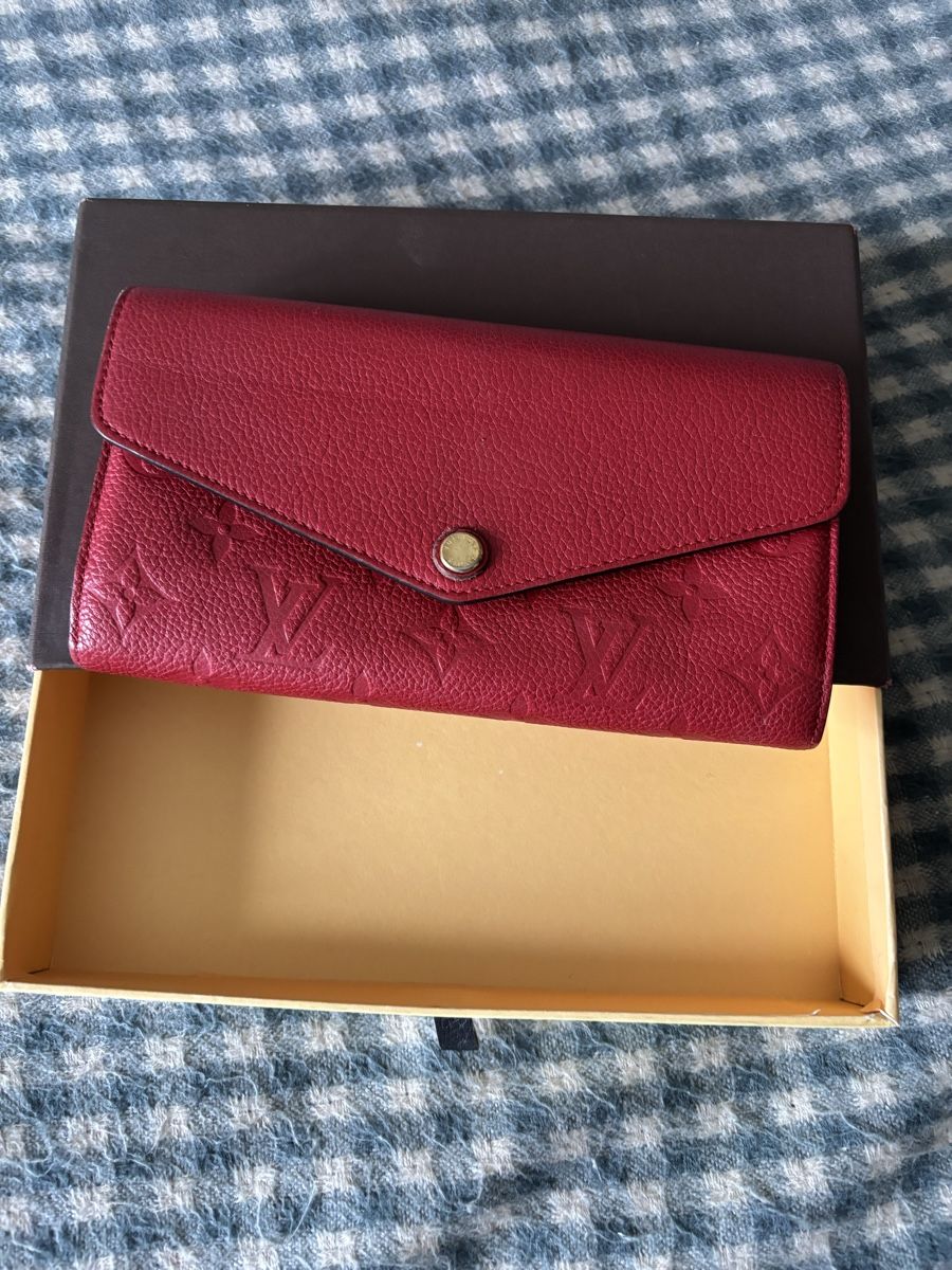 Louis Vuitton Portamonete: LOUIS VUITTON Portefeuille Sarah Emp – Usato da Buttes venduto da ButtA15 1
