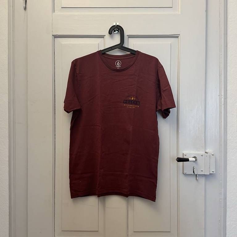 T-shirt: Volcom T-Shirt – Usato da Baden venduto da sinaxli