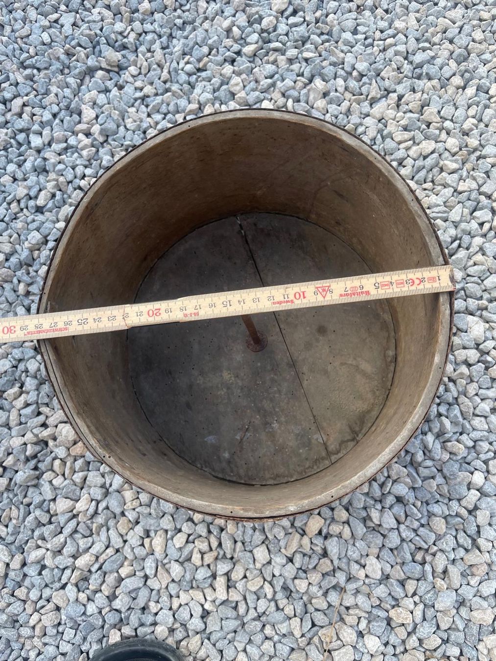 Tutti gli attrezzi: Boisseau mesure grain ancienne bois – Usato da Lajoux JU venduto da Briard0 1
