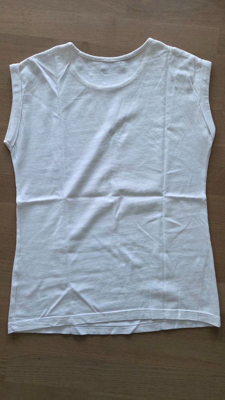 T-Shirts: T-Shirt – Gebraucht aus Einsiedeln von kiphrajaya 1