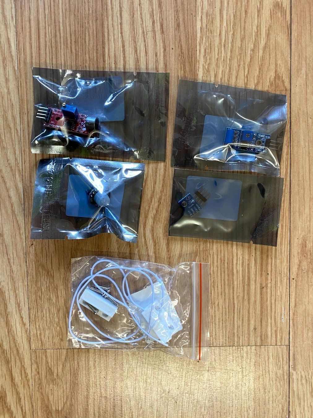 Tutti gli attrezzi: Sensor Kit für RPi/Arduino – Nuovo e nell'imballaggio originale da Bern venduto da Michube