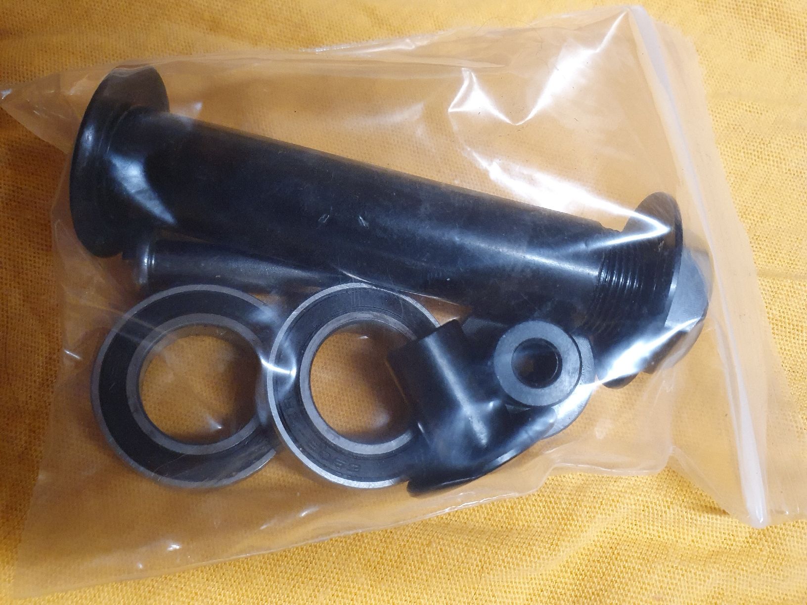 Pezzi di ricambio: Schwinge MTB FS, mit div. Anbauteile, gebr. – Usato da Niedergösgen venduto da joh_6txt 1