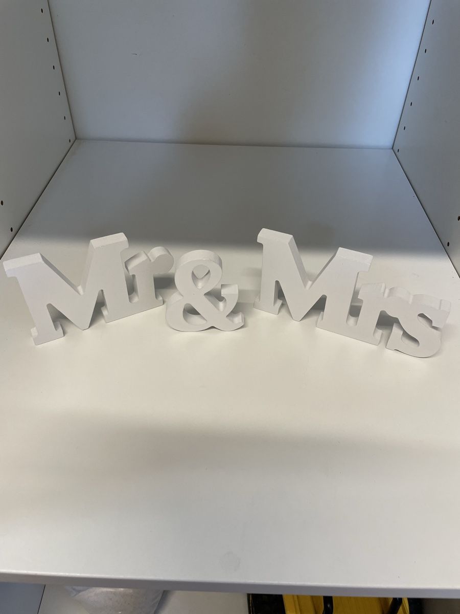 Tutte le decorazioni: Mr & Mrs Holzschild / Deko Hochzeit – Usato da Kölliken venduto da Michi180