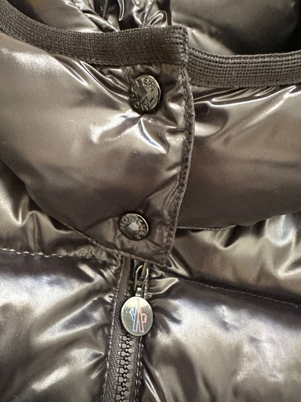 Moncler Mäntel: MONCLER CAPPOTTO PIUMINO – Gebraucht aus Pregassona von Reluxuryspace 9
