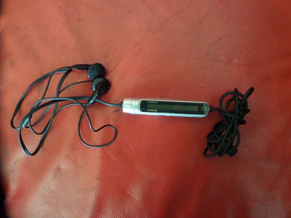 Sony MiniDisc Fernbedienung RMMZR55/Batterienhalterung Kaufen auf