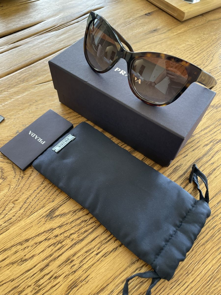 Prada Occhiali & Lenti: Sonnenbrille von PRADA – Usato da Bottmingen venduto da Leela2 1