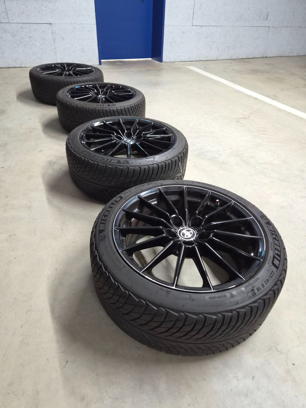 Pneumatici & Ruote complete: Winterräder GR Yaris – Usato da Biberist venduto da Malcolm1 1