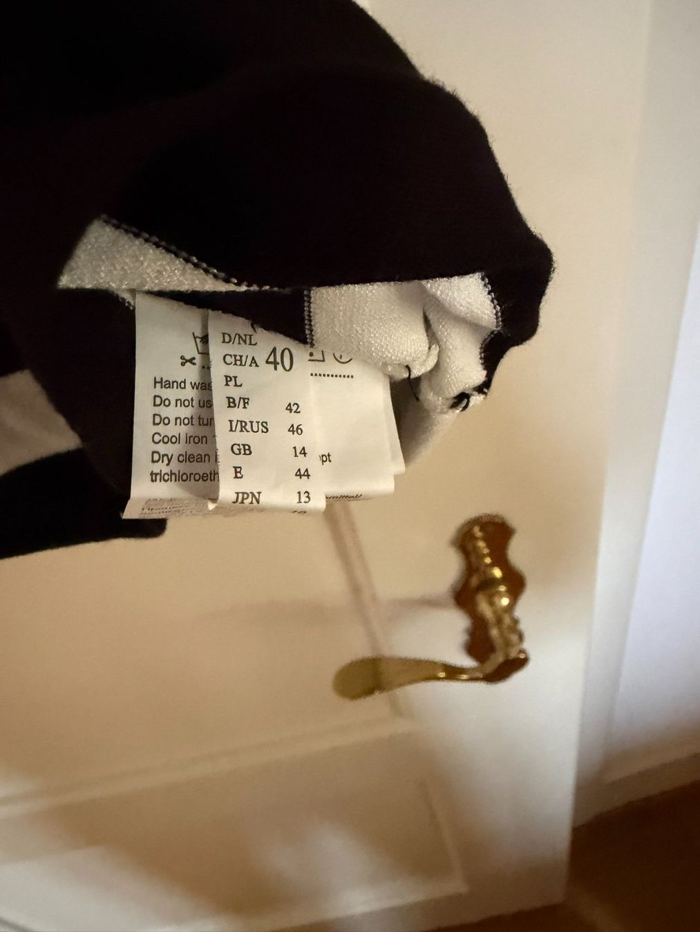 Gerry Weber Pulls & Sweat-shirts: GERRY WEBER Pullover Langarm Gr. 40 Bunt Gestreift V-Ausschn – D'occasion à Basel par sebmac 2