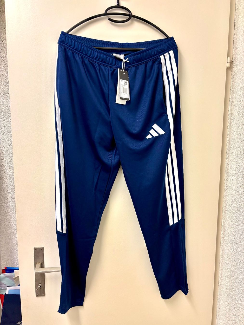 Adidas Hosen: Adidas Trainingshose – Neu und originalverpackt aus Zürich von mc_mike77