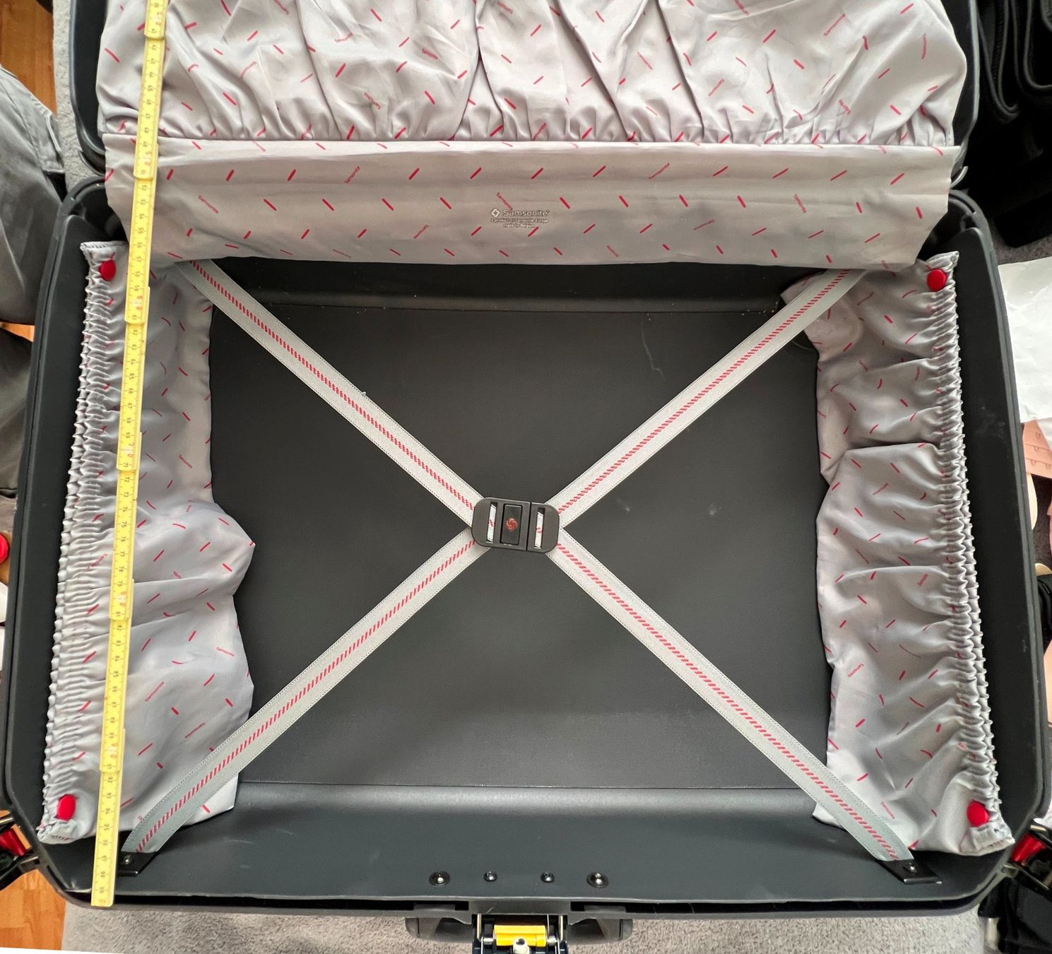 Samsonite Valigie: Samsonite Koffer Rollkoffer ca 68x50cm – Usato da Lodrino venduto da Stema 6