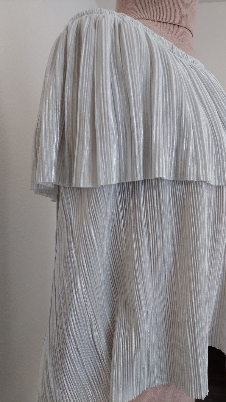 Camicette: Elegante Bluse mit Carmenausschnitt, festlich, Grösse M – Usato da Gwatt (Thun) venduto da Letzte-Chance 1