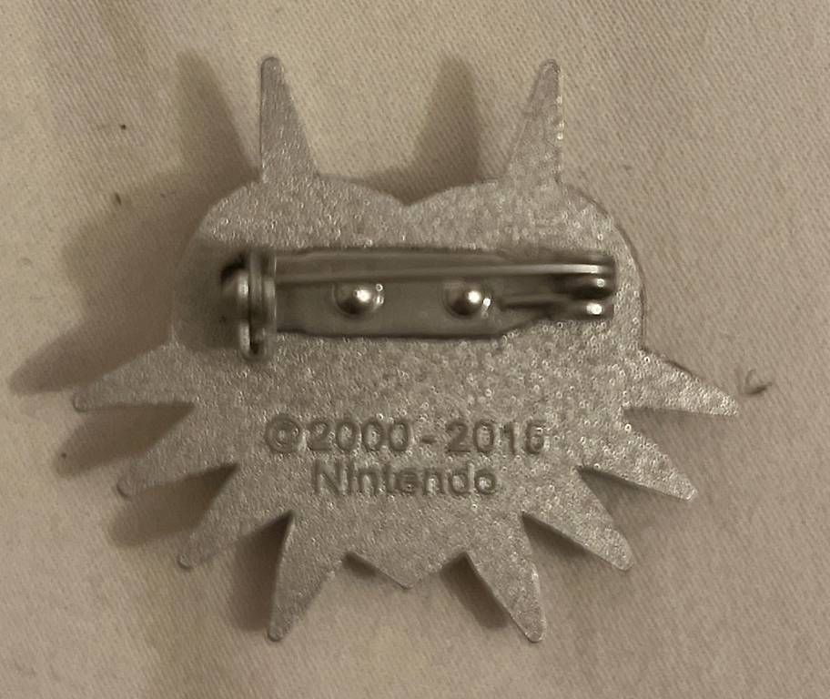 Broschen & Nadeln: Majoras Mask Brosche/Pin – Gebraucht aus Bühl BE von 123_w7rv 3