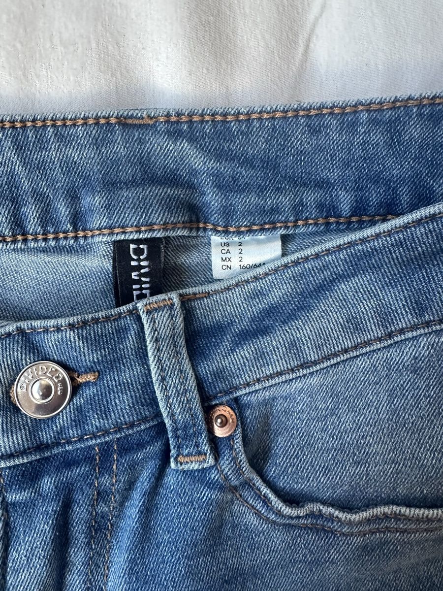 H&M Jeans: H&M flared high waist jeans - 34 – Nuovo (secondo la descrizione) da Kerns venduto da liv_8rly 3