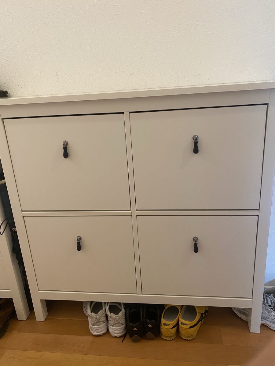 Armadi: IKEA HEMNES Schuhschrank weiss – Usato da Winterthur venduto da JasonHa